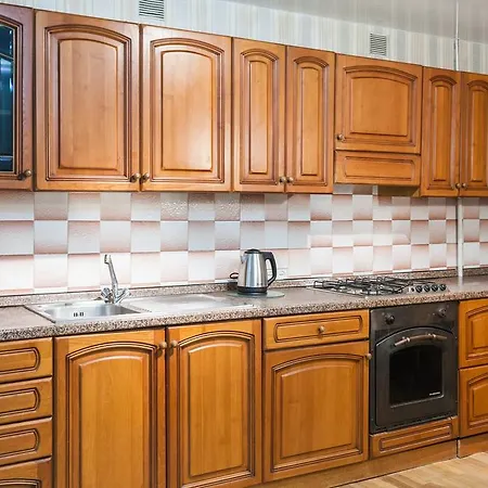 Apartment Accomodation By Khmelnickogo 2 *